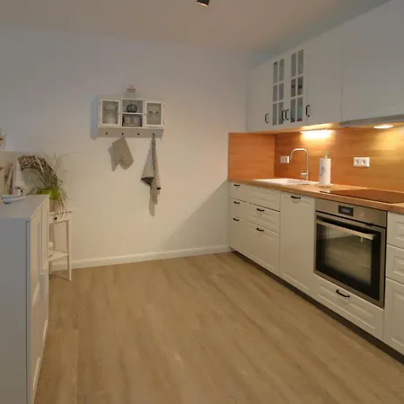 Apartment Am Flugplatz 1a, Whg 4, Haus Halligblick *