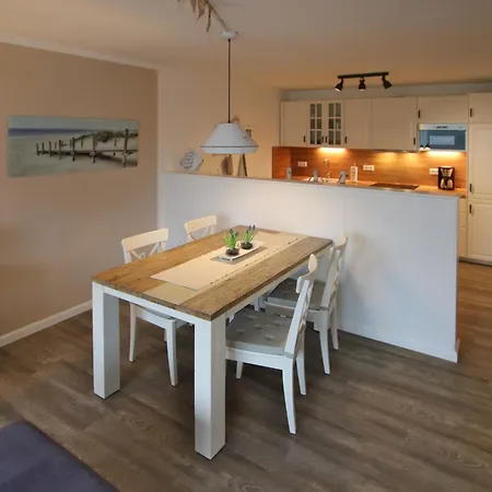 Apartment Am Flugplatz 1a, Whg 4, Haus Halligblick